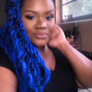 Meet your Posher, Ebony